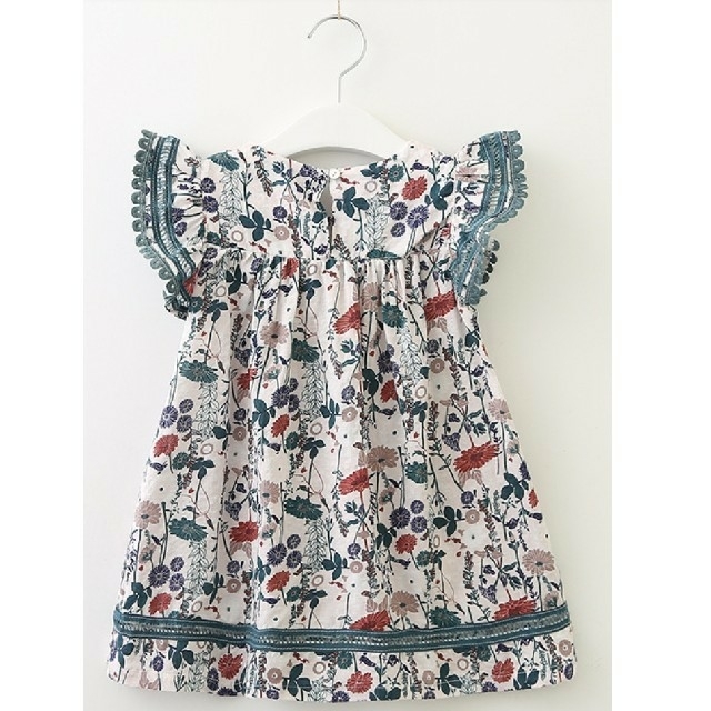 130★新品★グリーンの花柄ワンピース キッズ/ベビー/マタニティのキッズ服女の子用(90cm~)(ワンピース)の商品写真