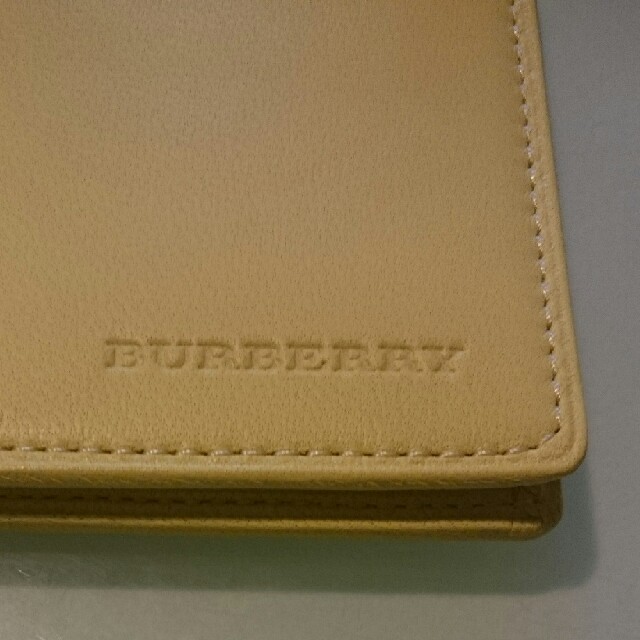 BURBERRY(バーバリー)の★あにむ様専用★☆新品・未使用☆ BURBERRY パスケース レディースのファッション小物(名刺入れ/定期入れ)の商品写真