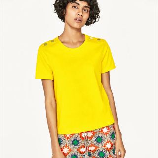 ザラ(ZARA)のZARA メタルボタンTシャツ(Tシャツ(半袖/袖なし))