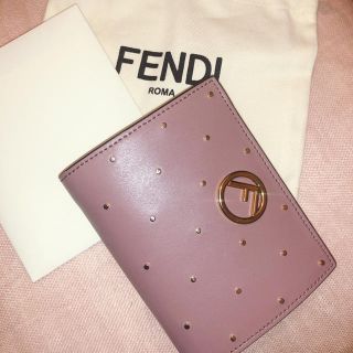 フェンディ(FENDI)のfendiほぼ新品ウォレット財布ピンクスタッズ(財布)