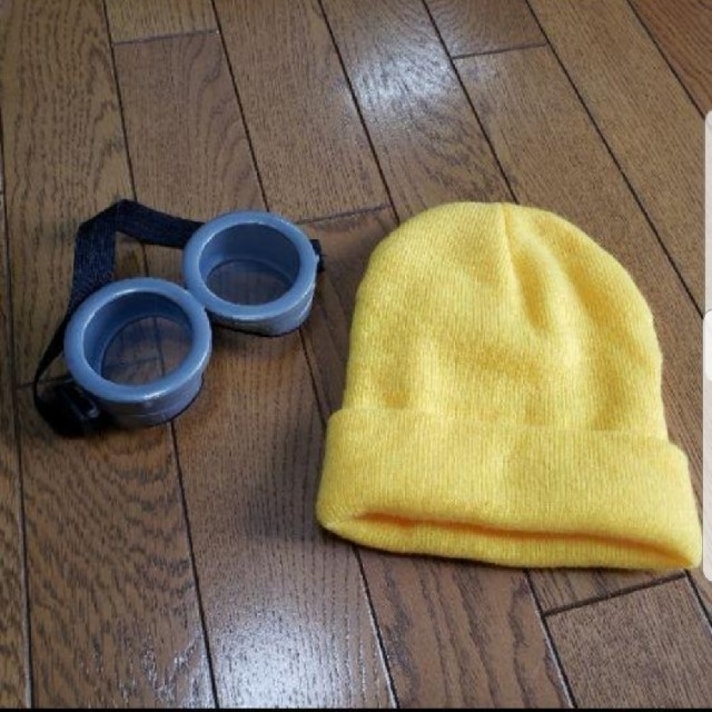 ミニオン(ミニオン)のコスプレミニオンズ　ニット帽&ゴーグル エンタメ/ホビーのコスプレ(小道具)の商品写真