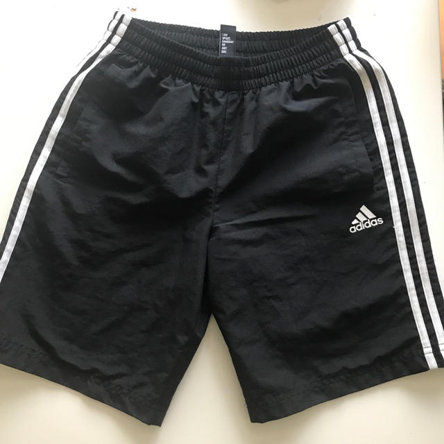 adidas(アディダス)のアディダス adidas ハーフパンツ 子供服 160 キッズ/ベビー/マタニティのキッズ服男の子用(90cm~)(パンツ/スパッツ)の商品写真