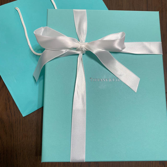 Tiffany & Co.(ティファニー)のティファニー カデンツ ワイングラス ペア 新品未使用 インテリア/住まい/日用品のキッチン/食器(グラス/カップ)の商品写真