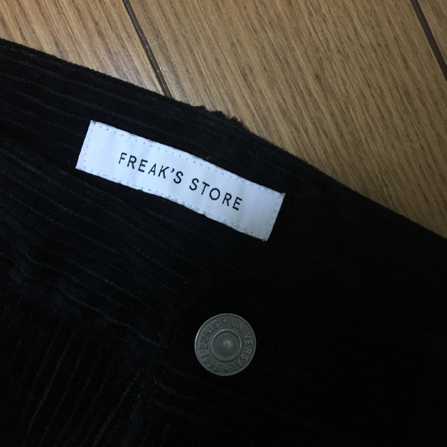 FREAK'S STORE(フリークスストア)のワイドコーデュロイパンツ FREAK'S STORE メンズのパンツ(ワークパンツ/カーゴパンツ)の商品写真