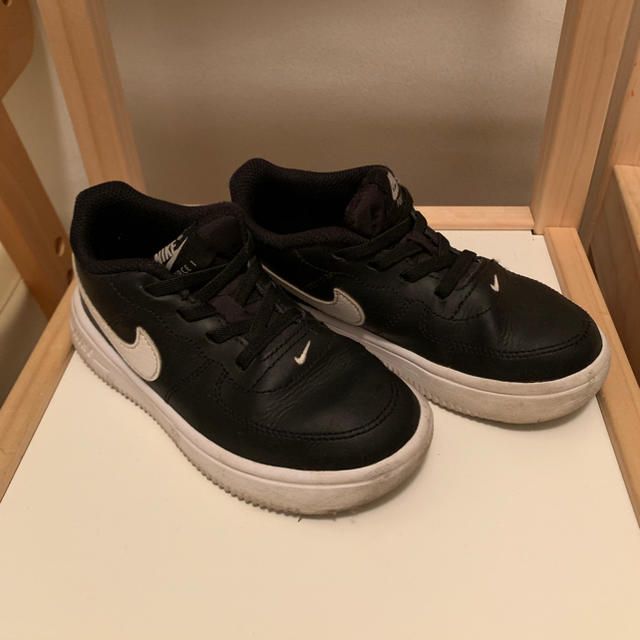 NIKE(ナイキ)のNIKE キッズスニーカー キッズ/ベビー/マタニティのキッズ靴/シューズ(15cm~)(スニーカー)の商品写真