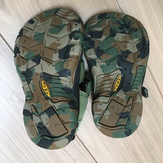 KEEN(キーン)のぬーぴー様 専用 keen サンダル13.5 キッズ/ベビー/マタニティのベビー靴/シューズ(~14cm)(サンダル)の商品写真