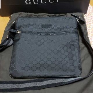 グッチ(Gucci)のGUCCI グッチ ショルダーバッグ (ショルダーバッグ)