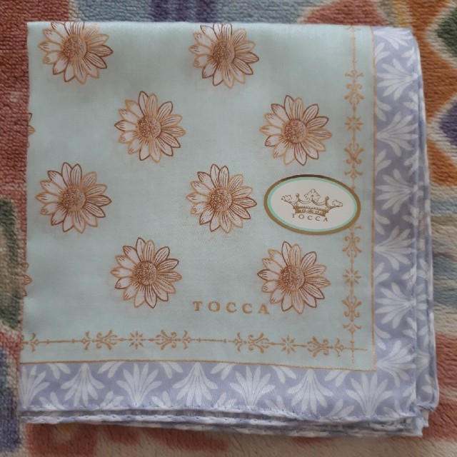 TOCCA(トッカ)のトッカ　大判ハンカチ レディースのファッション小物(ハンカチ)の商品写真