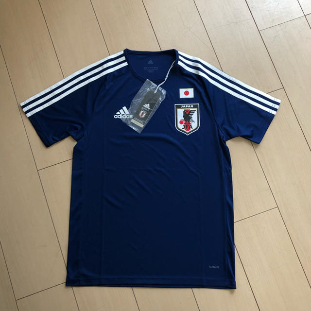 adidas(アディダス)の新品adidasアディダス サッカー日本代表 ホームTシャツ 半袖シャツ スポーツ/アウトドアのサッカー/フットサル(ウェア)の商品写真