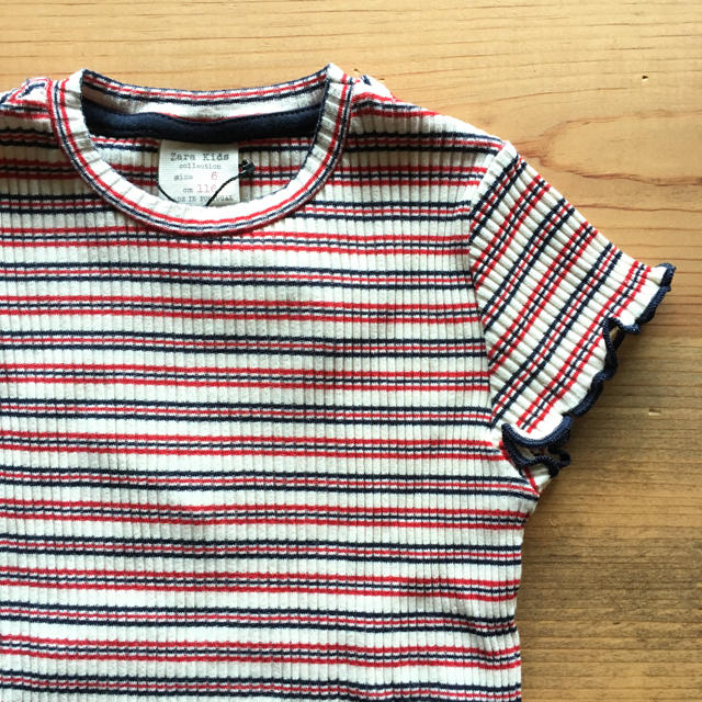 ZARA KIDS(ザラキッズ)の116㎝ ZARA 新品未使用 リブTシャツ キッズ/ベビー/マタニティのキッズ服女の子用(90cm~)(Tシャツ/カットソー)の商品写真