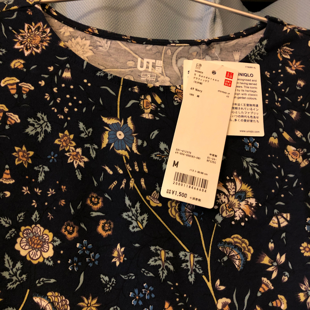 UNIQLO(ユニクロ)のGUDE37様専用　ユニクロレディースTシャツ M レディースのトップス(Tシャツ(半袖/袖なし))の商品写真