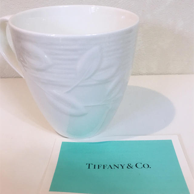 Tiffany & Co.(ティファニー)の新品未使用 箱入り ティファニー マグカップ テラス 2個 ペア インテリア/住まい/日用品のキッチン/食器(グラス/カップ)の商品写真