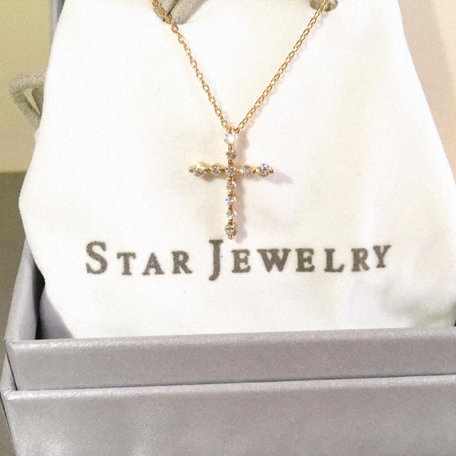 STAR JEWELRY(スタージュエリー)のスタージュエリー k18 ダイヤモンド 0.24ct クロス ネックレス 15万 レディースのアクセサリー(ネックレス)の商品写真