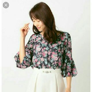 ミッシュマッシュ(MISCH MASCH)のミッシュマッシュ　トッコクローゼット　花柄ブラウス　小花柄(シャツ/ブラウス(長袖/七分))