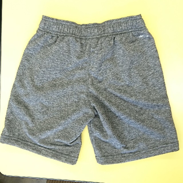 adidas(アディダス)のadidasアディダス ジュニア ショートパンツ 130 キッズ/ベビー/マタニティのキッズ服男の子用(90cm~)(パンツ/スパッツ)の商品写真