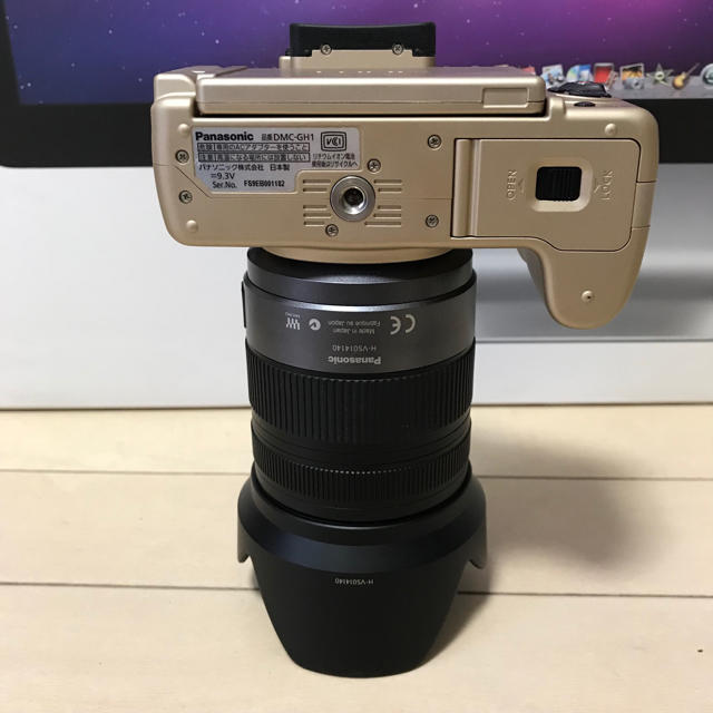 美品 lumix gh1+14-140mm asph mega oisおまけ付きカメラ