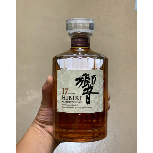 サントリー(サントリー)の響17年 新品、未開封 まろん様 食品/飲料/酒の酒(ウイスキー)の商品写真