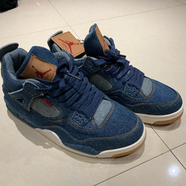 NIKE(ナイキ)の超美品★AIR JORDAN 4 RETRO LEVIS NRG★31cm メンズの靴/シューズ(スニーカー)の商品写真