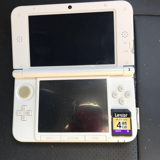 ★動作良好 旧タイプ 3ds LL SDカード 4GB タッチペンなし