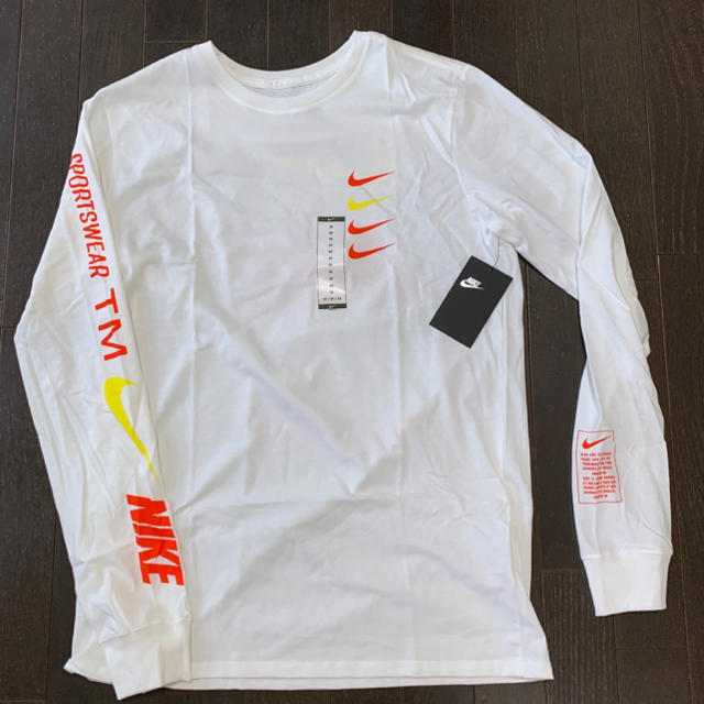 NIKE(ナイキ)のNIKE ナイキ NSW Tシャツ ロンT ホワイト US Mサイズ メンズのトップス(Tシャツ/カットソー(七分/長袖))の商品写真