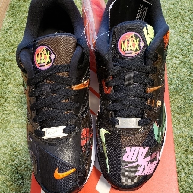 NIKE(ナイキ)の【そらぶちさんさん専用】NIKE AIR MAX2 LIGHT QS 25.5㎝ メンズの靴/シューズ(スニーカー)の商品写真