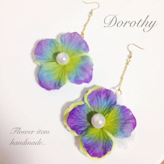 summer💜フラワー＆パールピアス(ピアス)