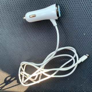 iPhone充電器 (車用)(車内アクセサリ)