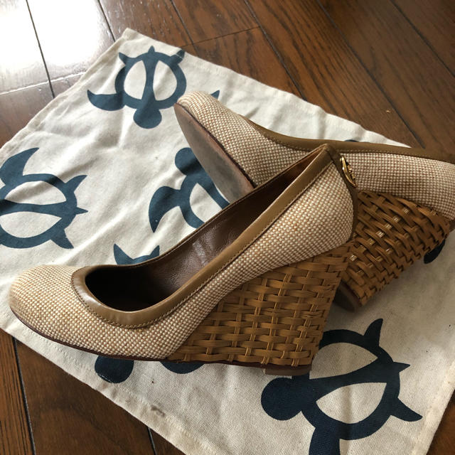 ★お値下げ中！Toryburch ウェッジパソコン サンダル( ¨̮ )★