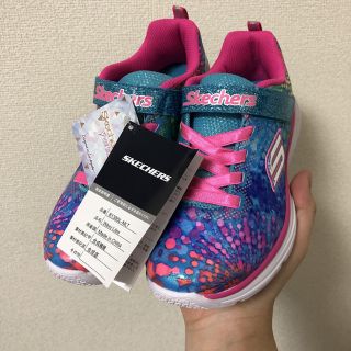 スケッチャーズ(SKECHERS)のskechers 子供用 Wavy lites 23センチ 新品(スニーカー)