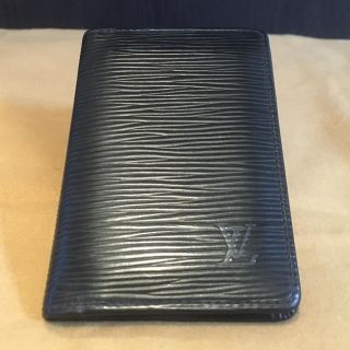 ルイヴィトン(LOUIS VUITTON)の【値下げ中】ルイヴィトン カードケース 定期入れ 名刺入れ エピ 黒(名刺入れ/定期入れ)