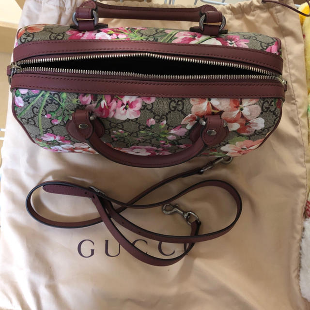 Gucci(グッチ)の【新品・未使用品】GUCCIブルームス 花柄 大小2点セット レディースのバッグ(ハンドバッグ)の商品写真
