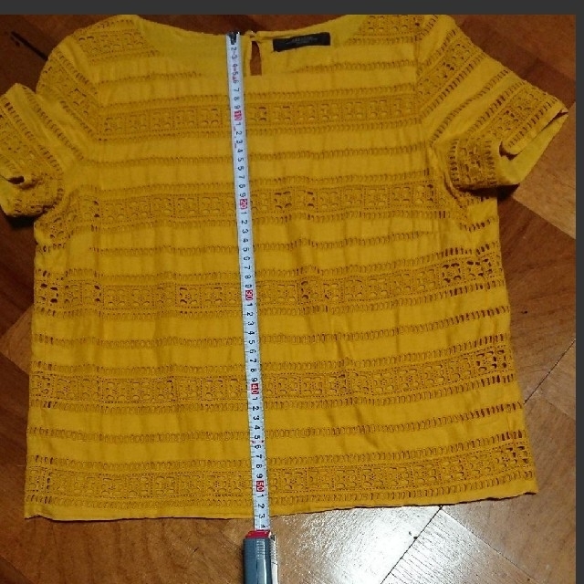 Max Mara(マックスマーラ)のTシャツ トップス カットソー イエロー 夏 刺繍 レディースのトップス(Tシャツ(半袖/袖なし))の商品写真
