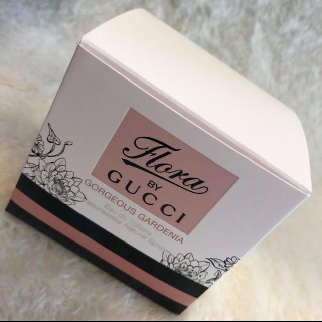 Gucci(グッチ)のフローラバイグッチゴージャスガーデニアオードトアレ30ml コスメ/美容の香水(香水(女性用))の商品写真