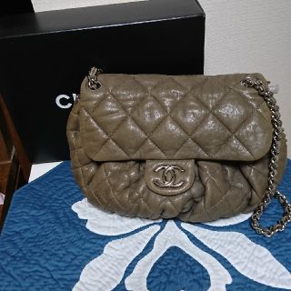 CHANEL - 本日限定☆カッコいい☆CHANEL☆アラウンド☆チェーンショルダー☆グレー☆の通販｜ラクマ