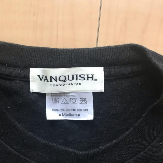 VANQUISH(ヴァンキッシュ)のBiSH Tシャツ  VANQUISH Mサイズ エンタメ/ホビーのタレントグッズ(アイドルグッズ)の商品写真