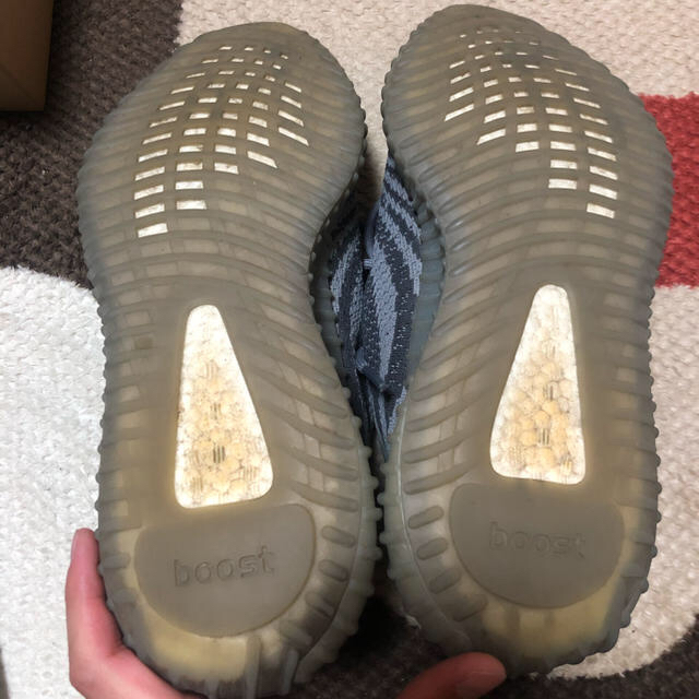 adidas(アディダス)のhaku様専用 adidas yeezyboost350v2 beluga2.0 メンズの靴/シューズ(スニーカー)の商品写真