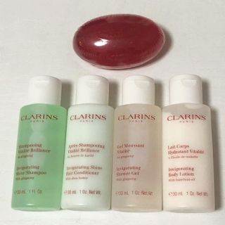 クラランス(CLARINS)のトラベル セット　パリで購入(サンプル/トライアルキット)