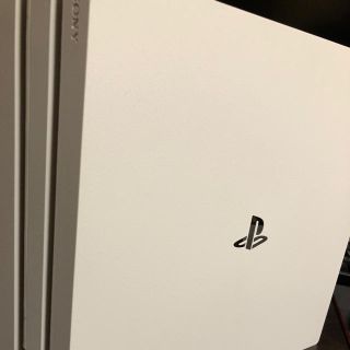 プレイステーション4(PlayStation4)のPlayStation4 Pro グレイシャーホワイト 1TB 4K対応(家庭用ゲーム機本体)