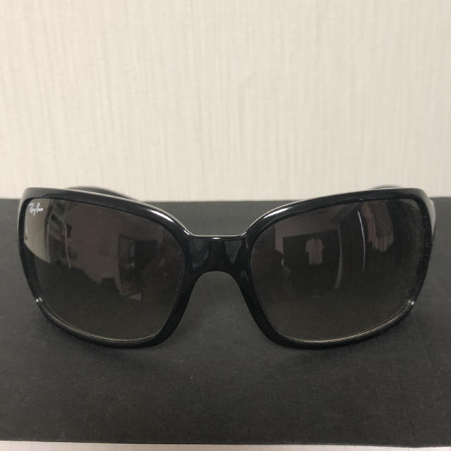 Ray-Ban(レイバン)のRay-Ban RB4068 ブラック メンズのファッション小物(サングラス/メガネ)の商品写真