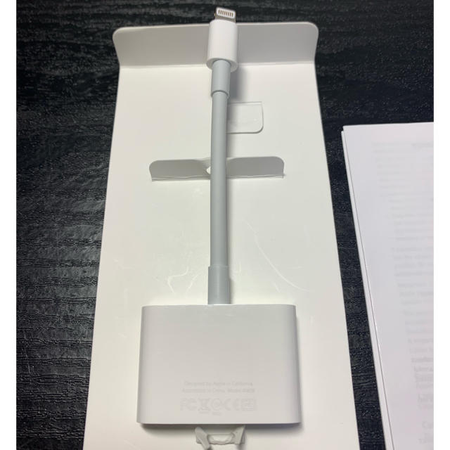 Apple(アップル)の【純正品】Apple Lightning-Digital HDMI AVアダプタ スマホ/家電/カメラのテレビ/映像機器(映像用ケーブル)の商品写真