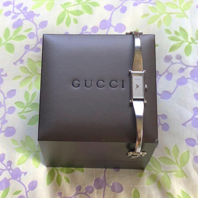 Gucci(グッチ)のにゃま 様 😊 専用  GUCCI ⑰ 腕時計・稼動品✨ レディースのファッション小物(腕時計)の商品写真