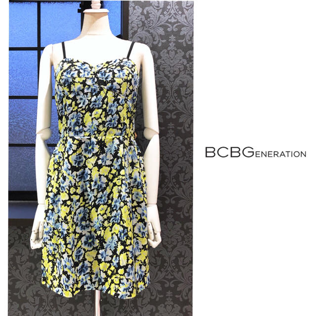 BCBGMAXAZRIA(ビーシービージーマックスアズリア)のBCBG eneration エネレーション ◆ 花柄 キャミワンピース レディースのワンピース(ミニワンピース)の商品写真