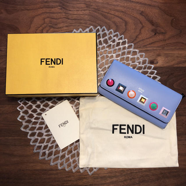 FENDI(フェンディ)の★FENDIチェーンウォレット★ レディースのファッション小物(財布)の商品写真