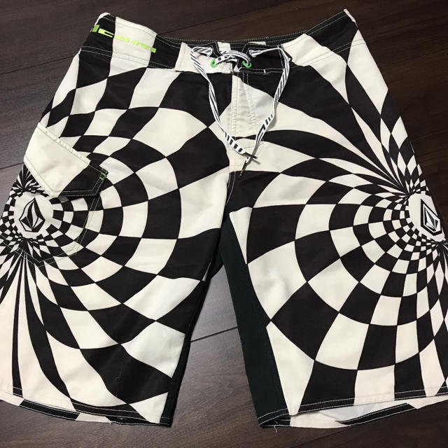 volcom(ボルコム)のボルコム   サーフパンツ サイズ30 VOLCOM メンズの水着/浴衣(水着)の商品写真