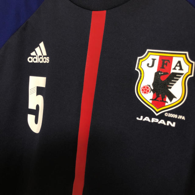 adidas(アディダス)のサッカー日本代表ユニフォーム 長友  ♯5 Lサイズ スポーツ/アウトドアのサッカー/フットサル(ウェア)の商品写真