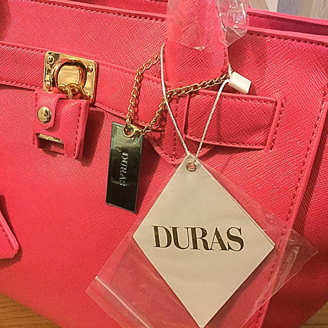 DURAS(デュラス)のDURASデュラス カデナ付きバッグ レディースのバッグ(ハンドバッグ)の商品写真