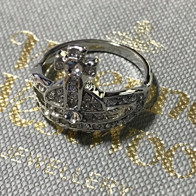 Vivienne Westwood(ヴィヴィアンウエストウッド)の即購入OK ストーン付きリング レディースのアクセサリー(リング(指輪))の商品写真