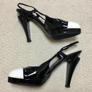 シャネル(CHANEL)のシャネル エナメル ヒールズ Chanel enamel heels(ハイヒール/パンプス)