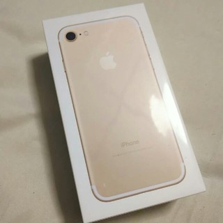 アイフォーン(iPhone)のdocomo iPhone7 32GB Gold(SIMロック解除済)送料込(スマートフォン本体)