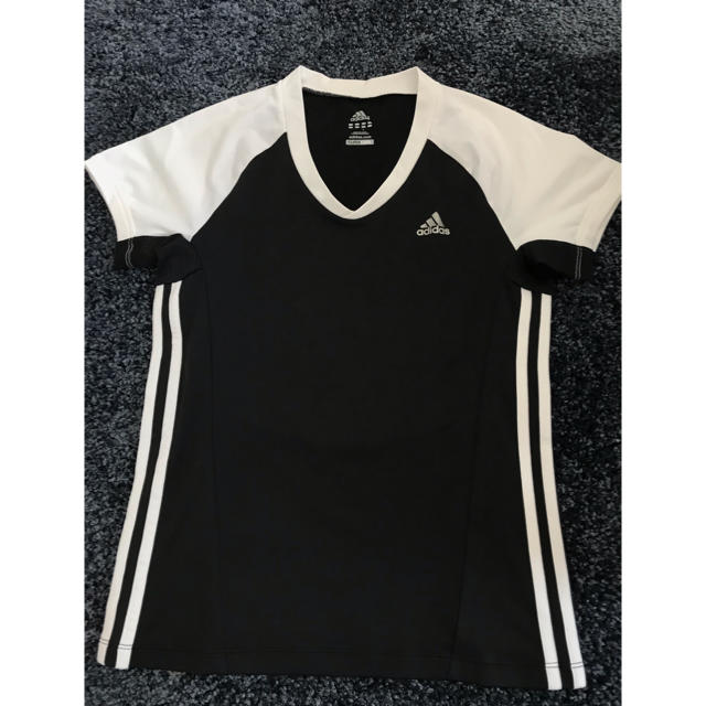 adidas(アディダス)の新品未使用！アディダス トップス レディースのトップス(Tシャツ(半袖/袖なし))の商品写真